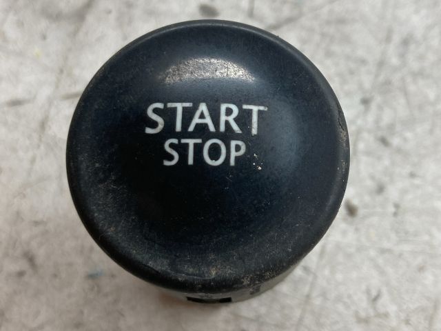 bontott RENAULT SCÉNIC II Start / Stop Indító Gomb