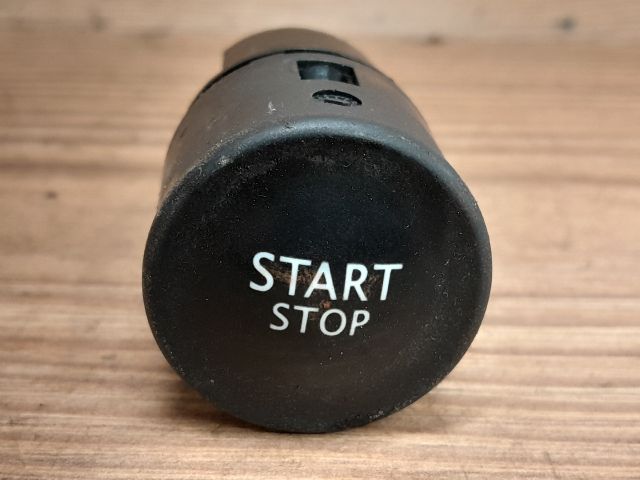 bontott RENAULT SCÉNIC II Start / Stop Indító Gomb