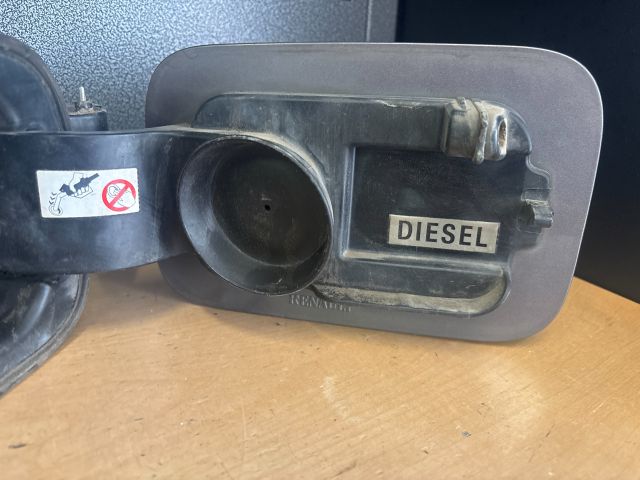 bontott RENAULT SCÉNIC II Tankajtó