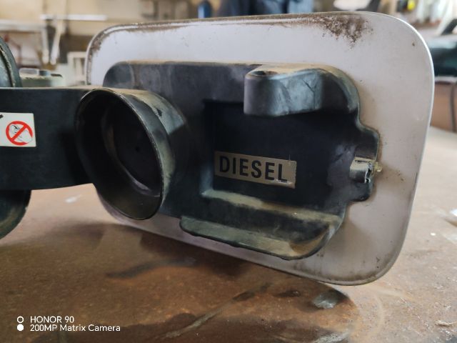 bontott RENAULT SCÉNIC II Tankajtó