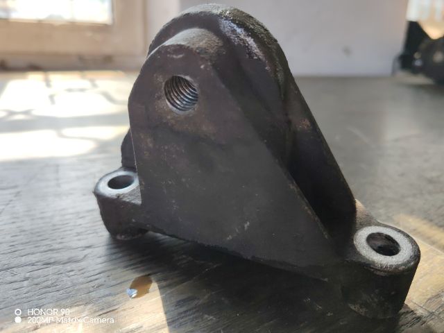 bontott RENAULT SCÉNIC II Tartó Bak