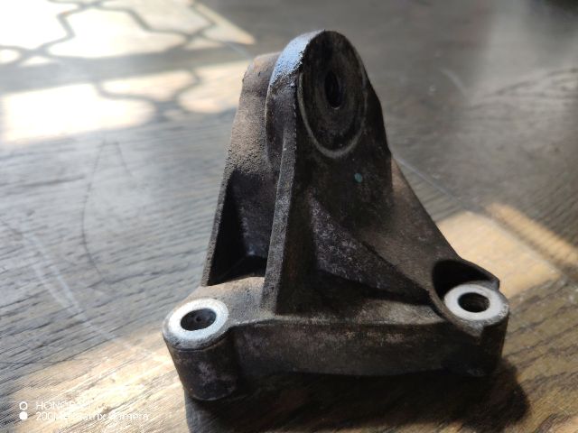 bontott RENAULT SCÉNIC II Tartó Bak