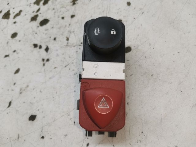 bontott RENAULT SCÉNIC II Vészvillogó Kapcsoló