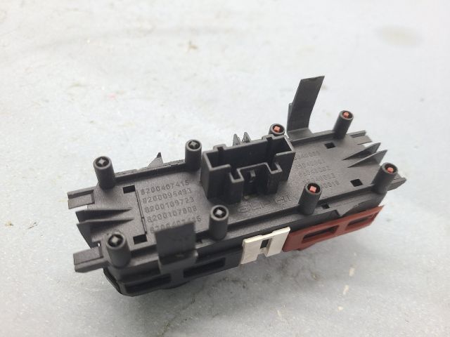 bontott RENAULT SCÉNIC II Vészvillogó Kapcsoló