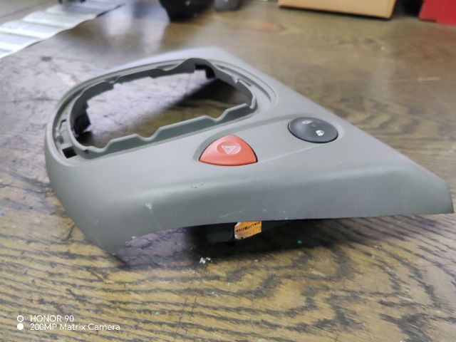 bontott RENAULT SCÉNIC II Vészvillogó Kapcsoló