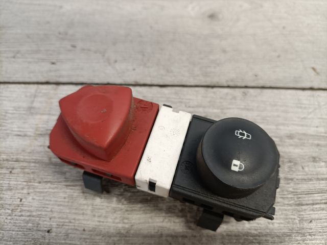 bontott RENAULT SCÉNIC II Vészvillogó Kapcsoló