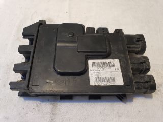 bontott RENAULT SCÉNIC III Biztosítéktábla Motortér