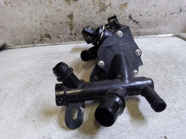 bontott RENAULT SCÉNIC III Termosztátház