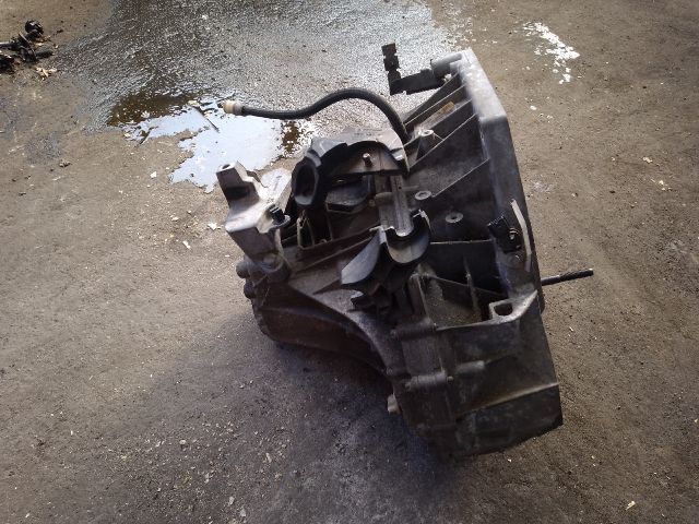 bontott RENAULT SCÉNIC III Váltó (Mechanikus)