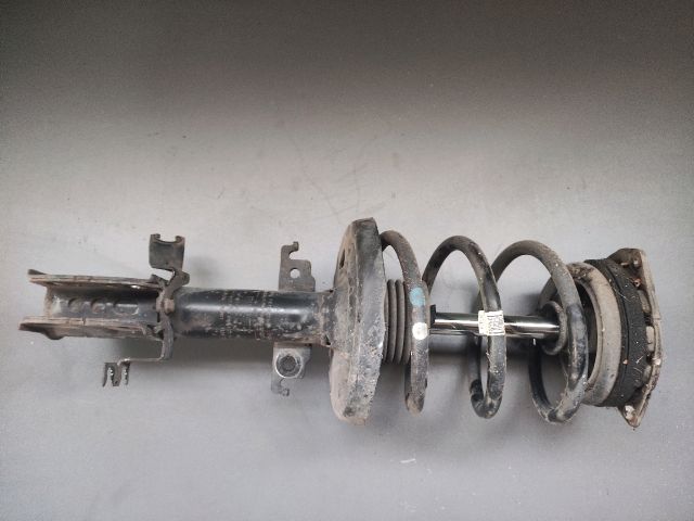 bontott RENAULT SCÉNIC III Bal első Gólyaláb (Lengécsillapító, Rugó)