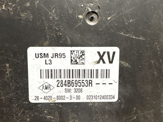 bontott RENAULT SCÉNIC III Biztosítéktábla Motortér