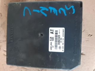 bontott RENAULT SCÉNIC III Biztosítéktábla Motortér