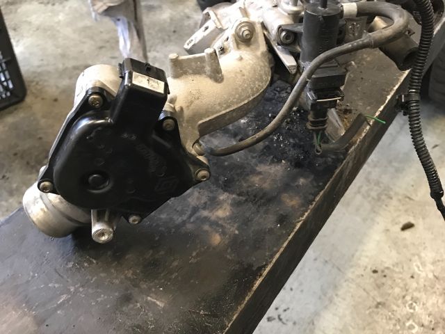 bontott RENAULT SCÉNIC III EGR / AGR Vákum Szelep