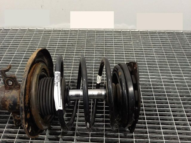 bontott RENAULT SCÉNIC III Első Rugó