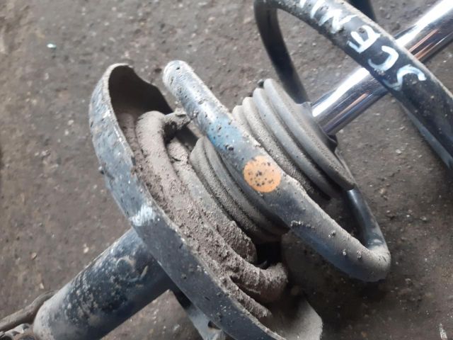 bontott RENAULT SCÉNIC III Jobb első Lengéscsillapító