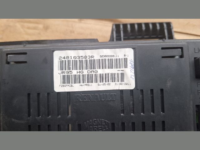 bontott RENAULT SCÉNIC III Kilométeróra