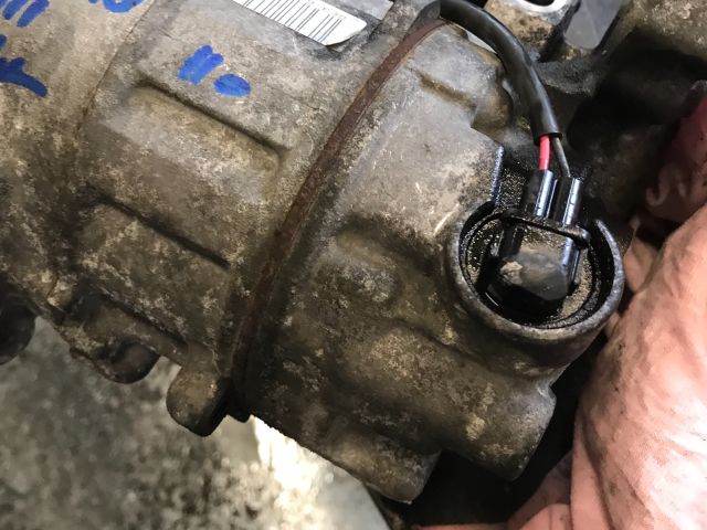 bontott RENAULT SCÉNIC III Klímakompresszor