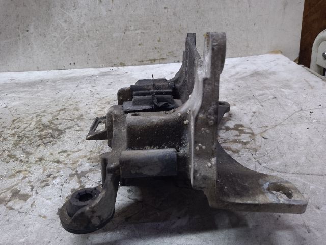 bontott RENAULT SCÉNIC III Motor Tartó Bak Bal