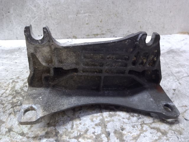 bontott RENAULT SCÉNIC III Motor Tartó Bak Bal