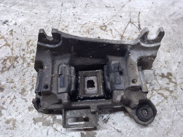 bontott RENAULT SCÉNIC III Motor Tartó Bak Bal