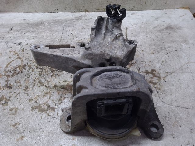 bontott RENAULT SCÉNIC III Motor Tartó Bak (Fém)