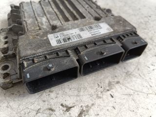 bontott RENAULT SCÉNIC III Motorvezérlő