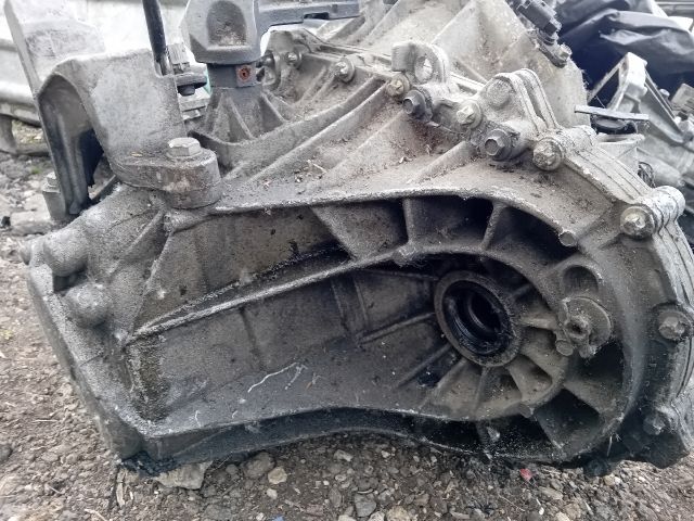 bontott RENAULT SCÉNIC III Váltó (Mechanikus)