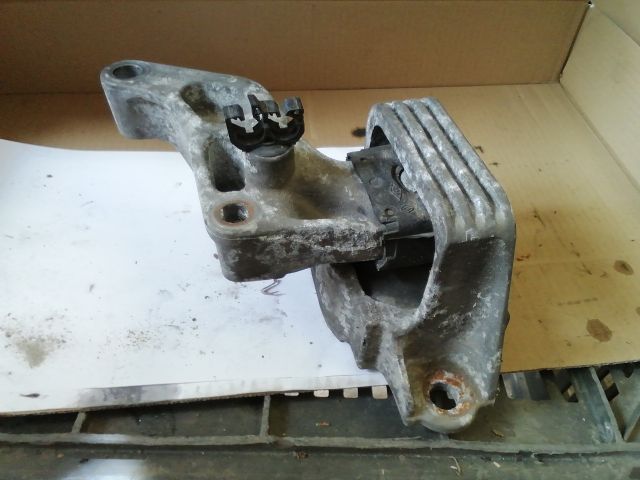 bontott RENAULT SCÉNIC III Motor Tartó Bak (Fém)