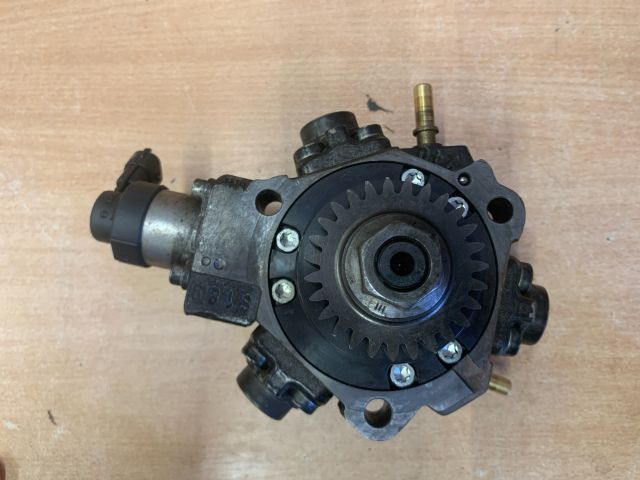 bontott RENAULT SCÉNIC III Nagynyomású Szivattyú