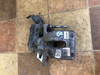 bontott RENAULT SCÉNIC III Bal hátsó Féknyereg Munkahengerrel