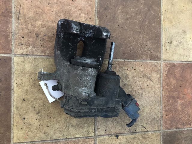 bontott RENAULT SCÉNIC III Bal hátsó Féknyereg Munkahengerrel