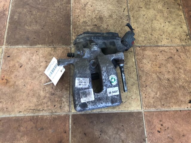 bontott RENAULT SCÉNIC III Bal hátsó Féknyereg Munkahengerrel