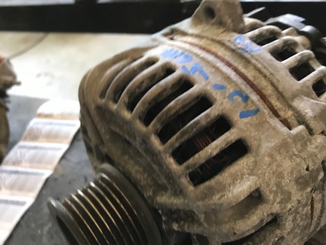 bontott RENAULT SCÉNIC III Generátor