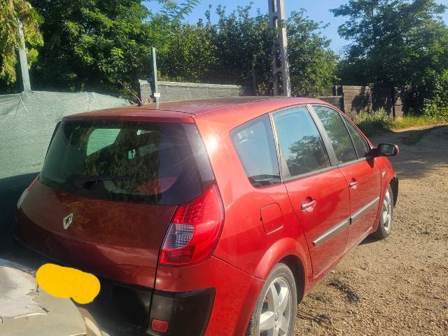 bontott RENAULT SCÉNIC III Hengerfej