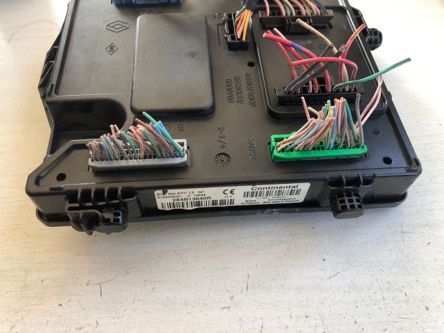 bontott RENAULT SCÉNIC III Motorvezérlő