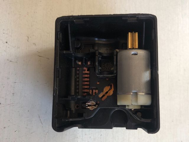 bontott RENAULT SCÉNIC III Motorvezérlő