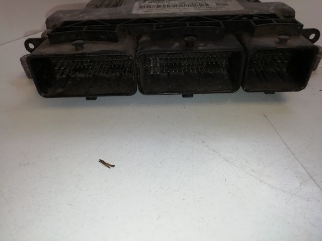 bontott RENAULT SCÉNIC III Motorvezérlő