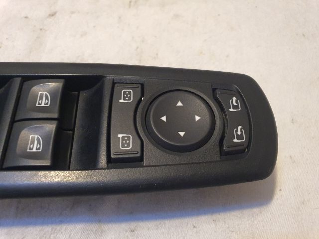 bontott RENAULT SCÉNIC III Ablakemelő és Tükör Kapcsoló