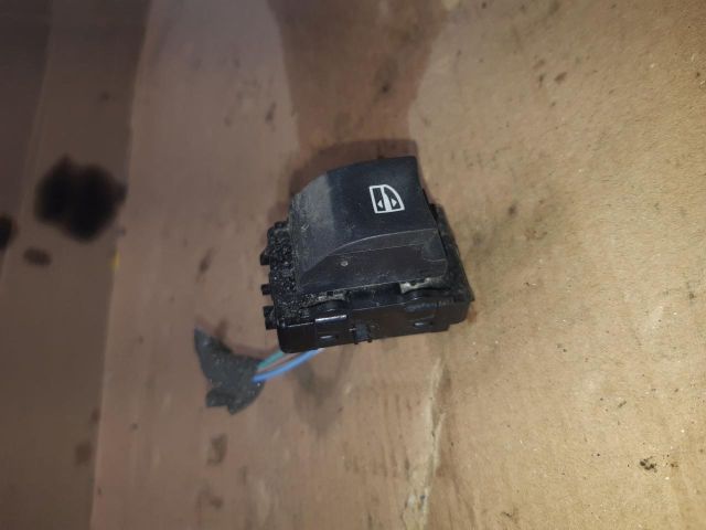 bontott RENAULT SCÉNIC III Ablakemelő Kapcsoló (Pozíciófüggetlen)