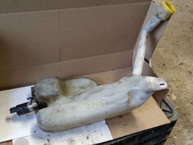 bontott RENAULT SCÉNIC III Ablakmosó Tartály