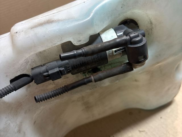 bontott RENAULT SCÉNIC III Ablakmosó Tartály