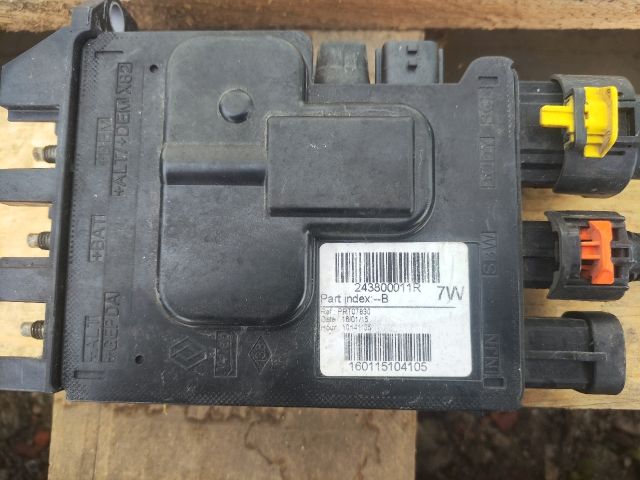 bontott RENAULT SCÉNIC III Akkumulátor Komfort Elektronika