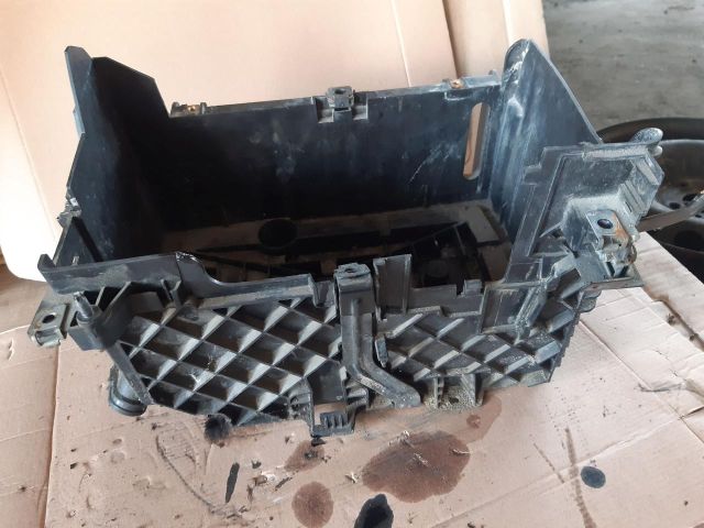 bontott RENAULT SCÉNIC III Akkumulátor Tartó