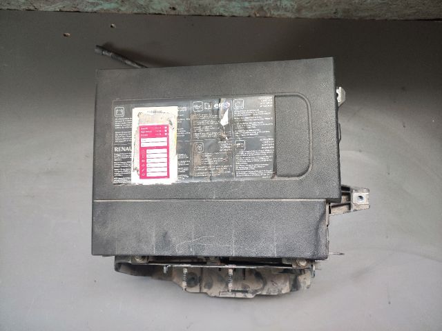 bontott RENAULT SCÉNIC III Akkumulátor Tartó