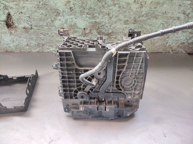 bontott RENAULT SCÉNIC III Akkumulátor Tartó