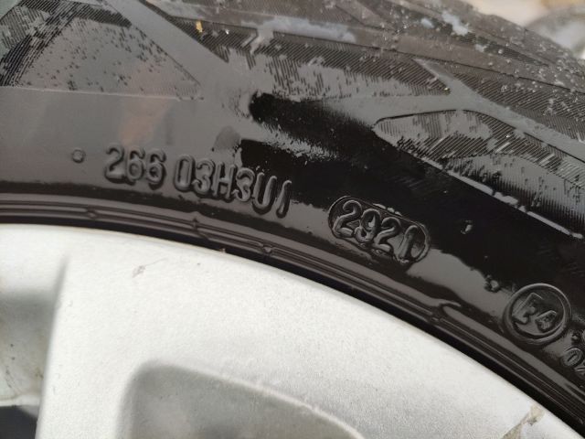 bontott RENAULT SCÉNIC III Alufelni Szett Gumival