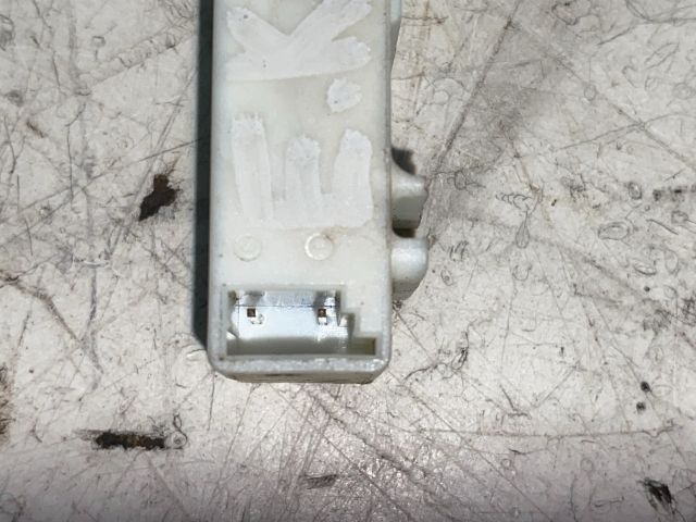 bontott RENAULT SCÉNIC III Antenna Erősítő