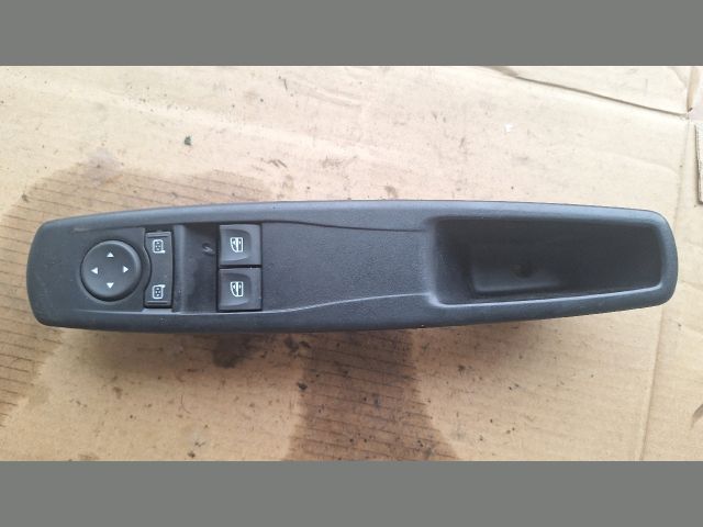 bontott RENAULT SCÉNIC III Bal első Ablakemelő Kapcsoló