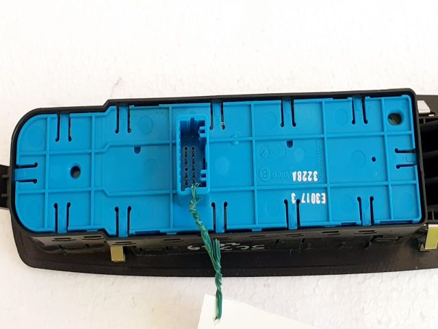 bontott RENAULT SCÉNIC III Bal első Ablakemelő Kapcsoló