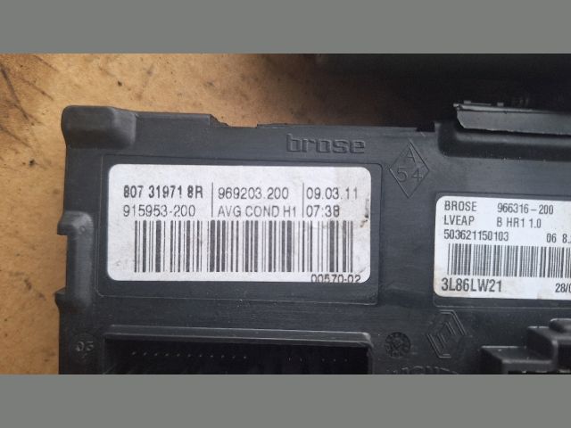 bontott RENAULT SCÉNIC III Bal első Ablakemelő Motor